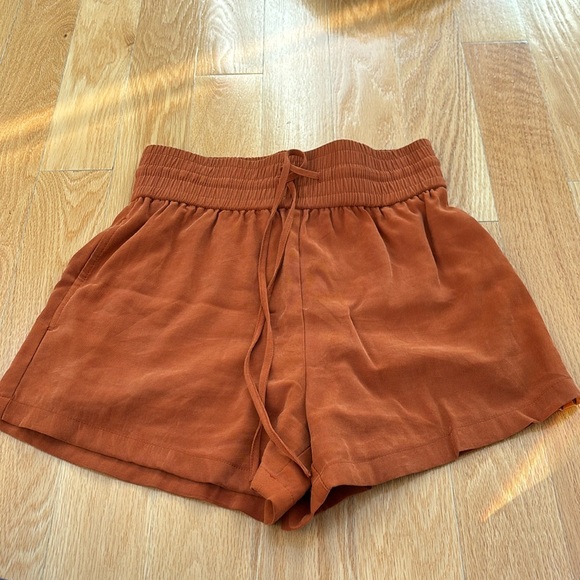 Orange high waisted shorts, size small, like new. With pockets - Picture 1 of 2